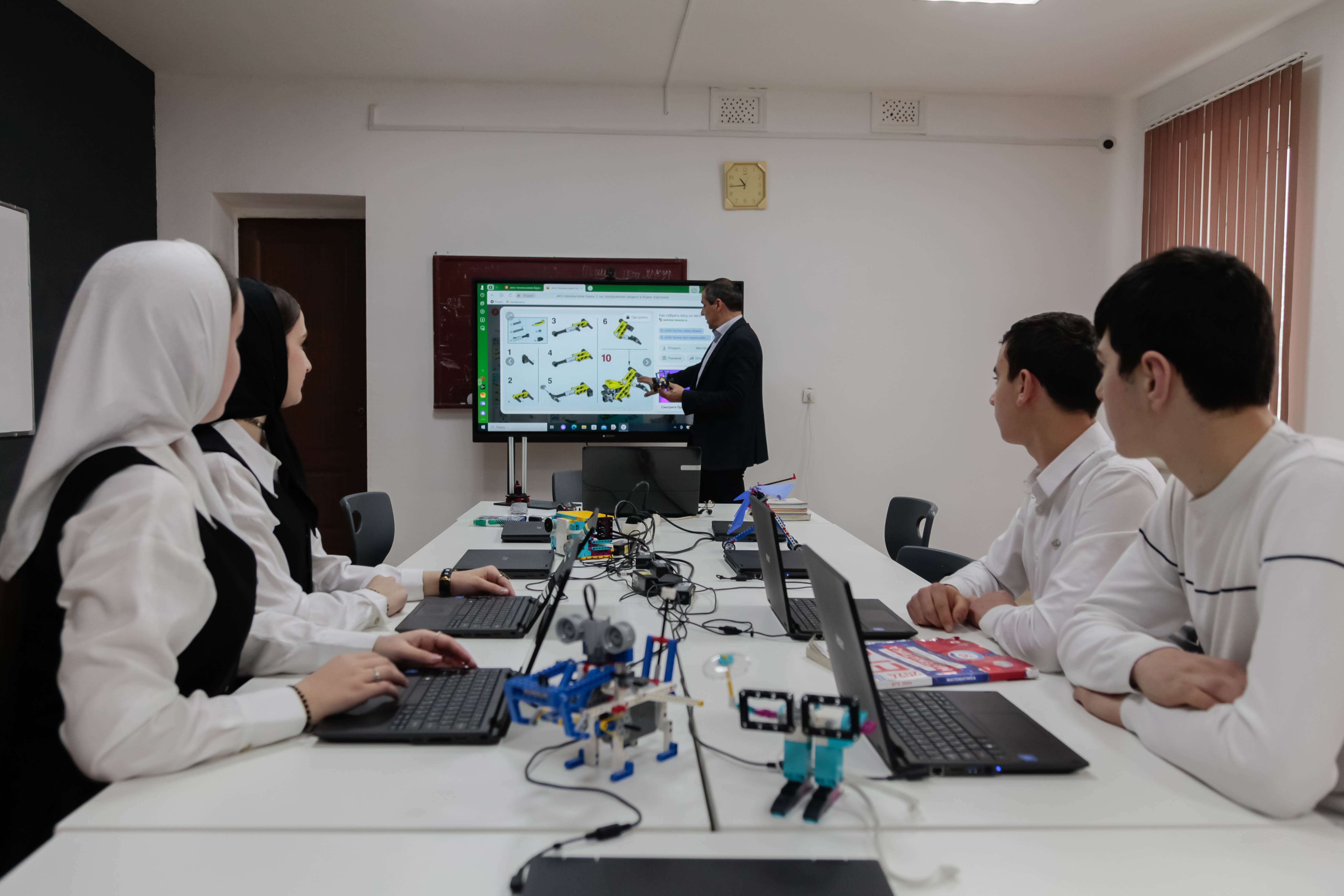 Собираем роботов